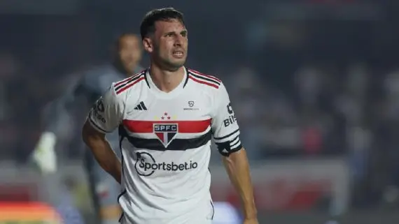 Estrela da Libertadores, Calleri desfalca o São Paulo na estreia